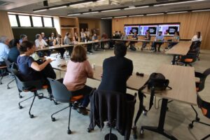Espacios de dialogo adyton